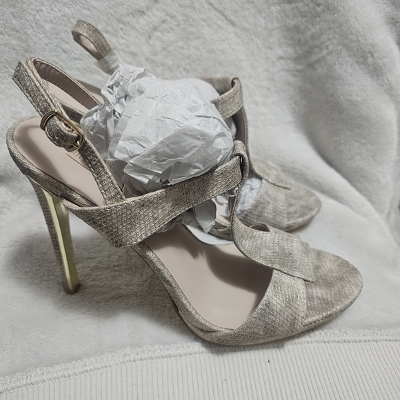 NWT Alexis Harrison Tan Heeled Sandals Size 9 - Picture 4 of 11